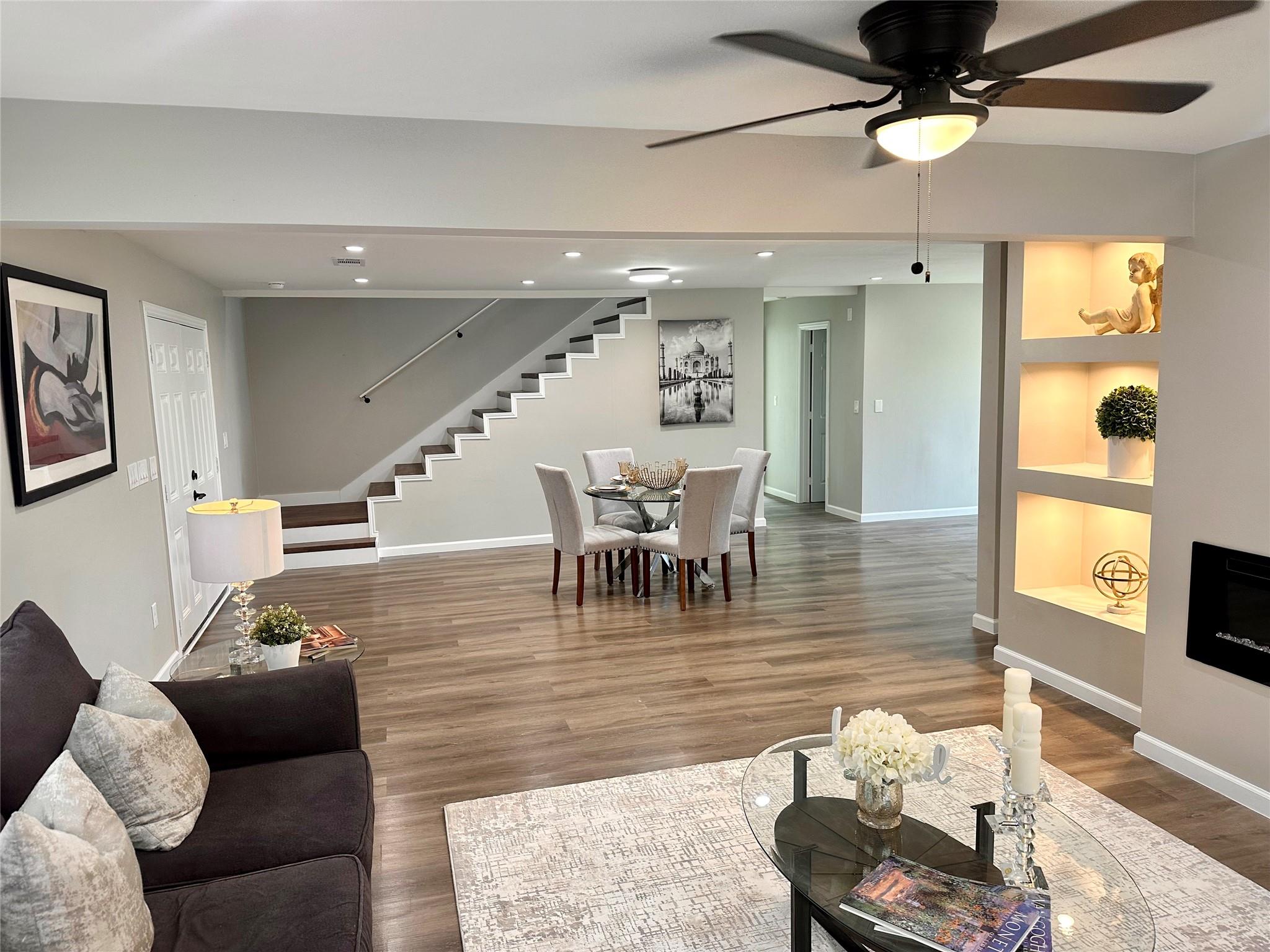 Hood St · interior