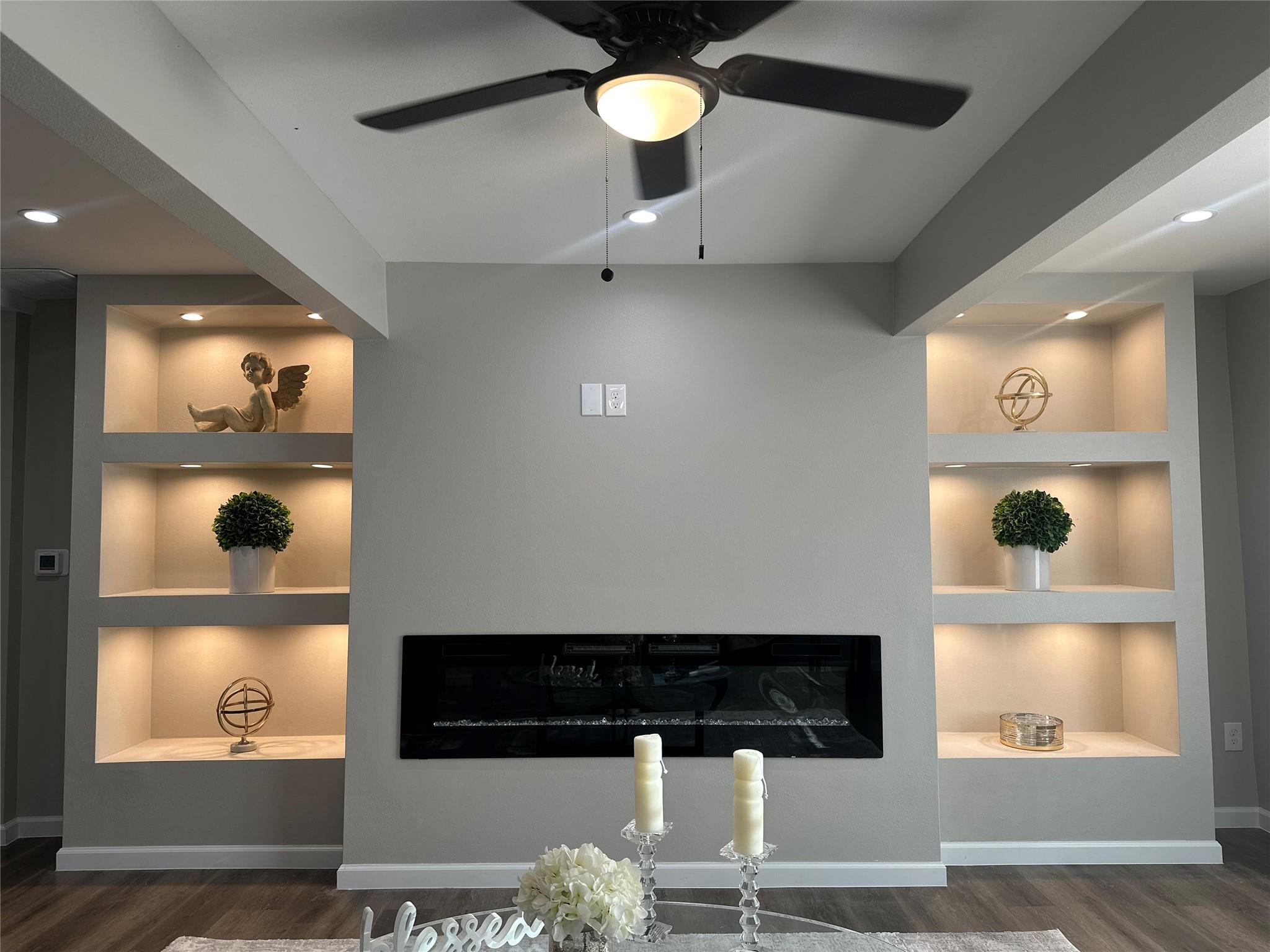 Hood St · interior